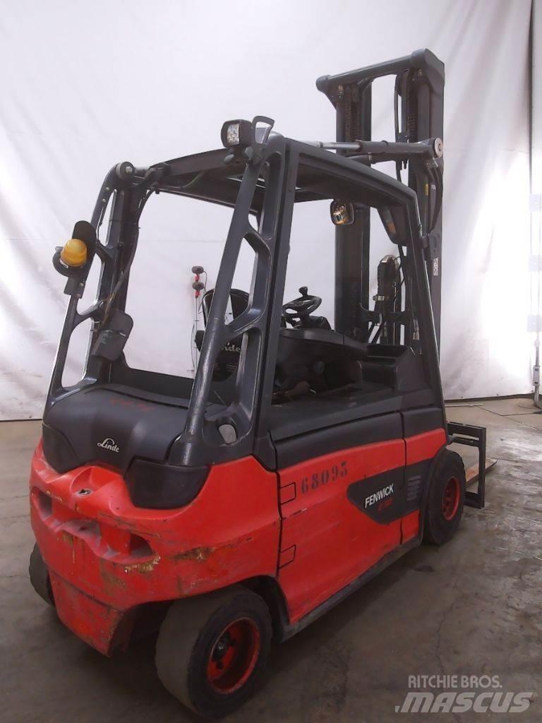 Linde E30L-01 شاحنات ذات رافعات شوكية تعمل بالكهرباء