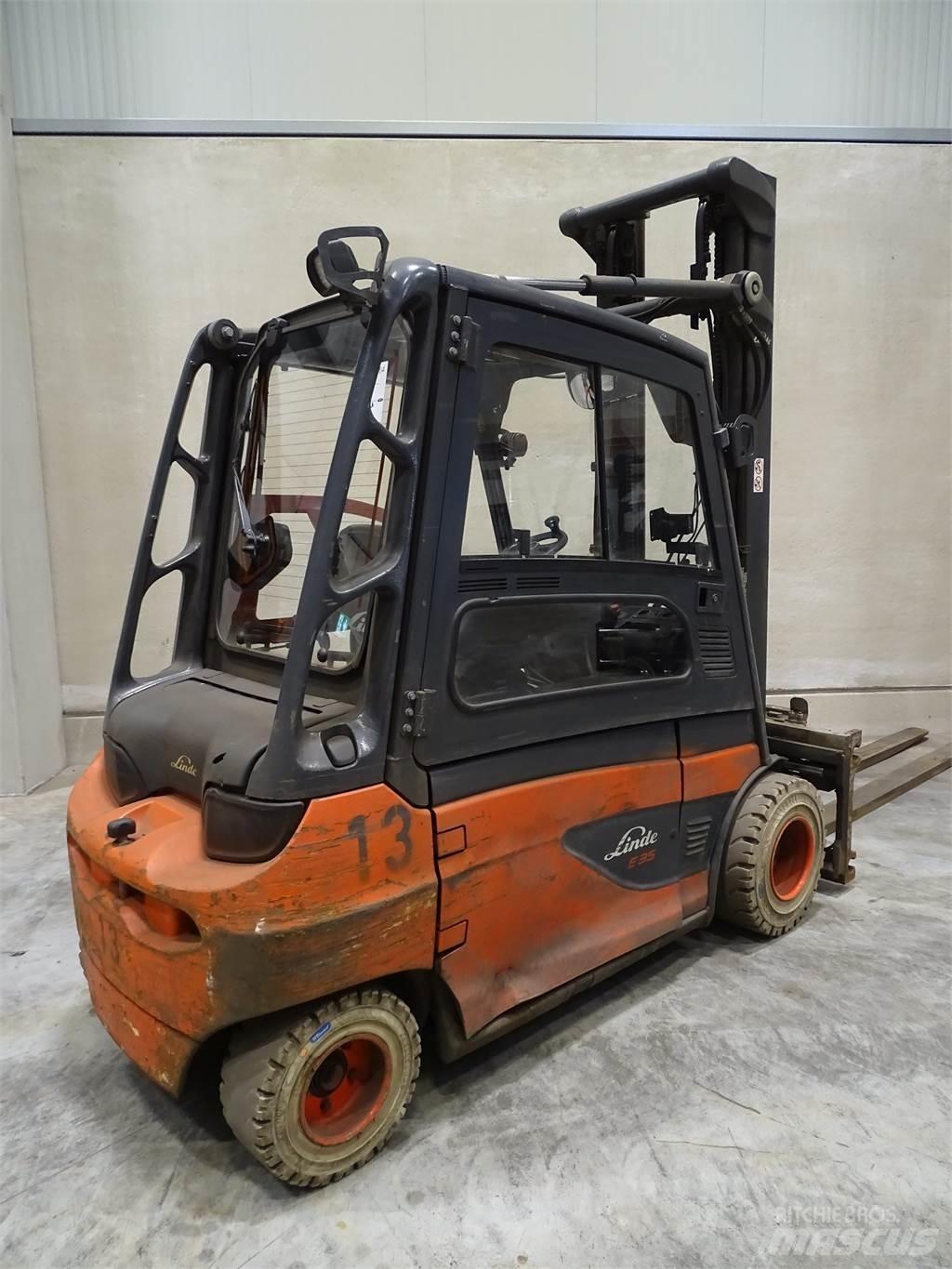 Linde E35L-01 شاحنات ذات رافعات شوكية تعمل بالكهرباء