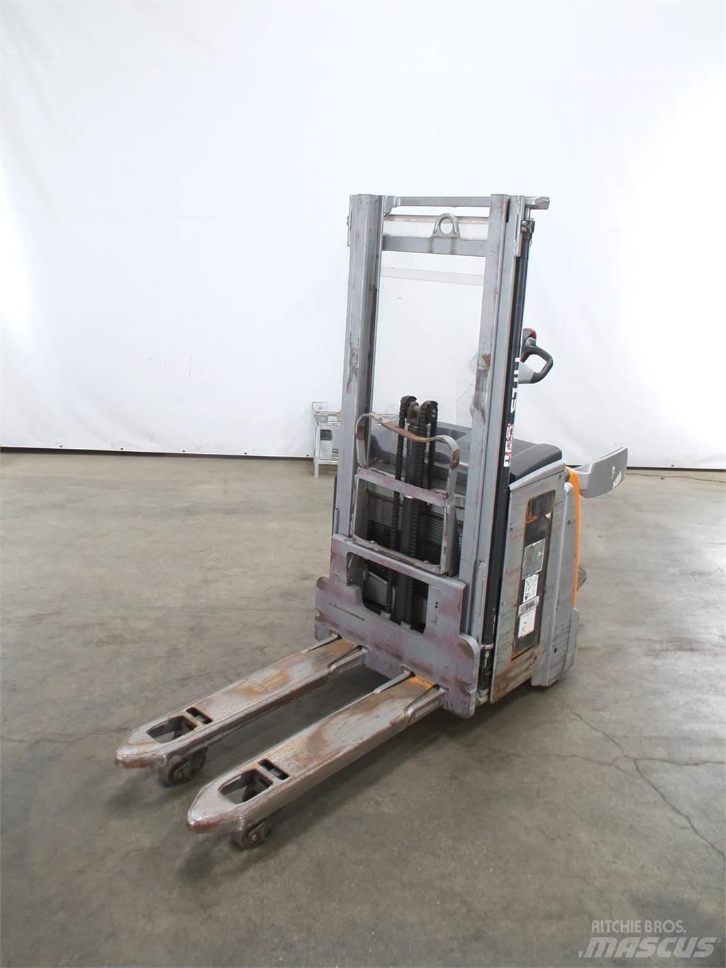 Still EXV-SF14D معدات التكديس الجوالة
