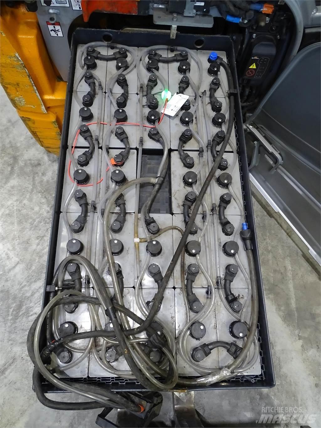 Still RX20-16C شاحنات ذات رافعات شوكية تعمل بالكهرباء