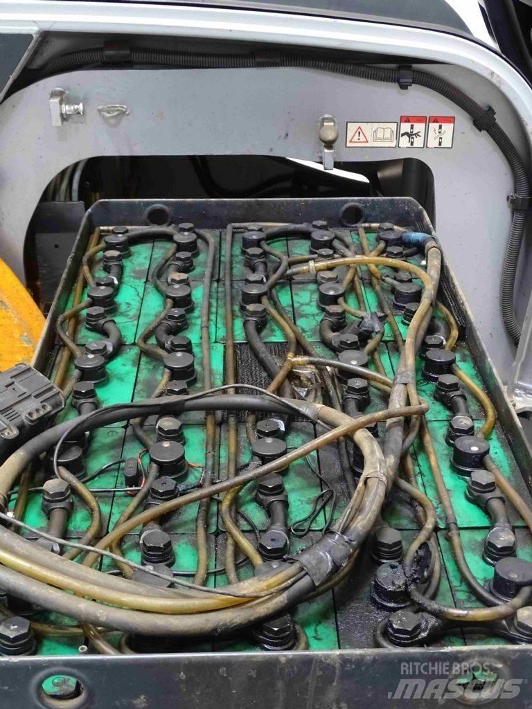 Still RX20-20 شاحنات ذات رافعات شوكية تعمل بالكهرباء