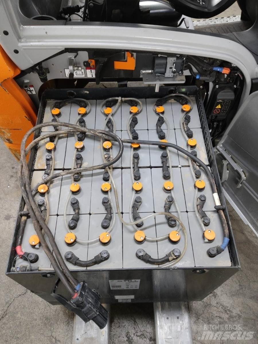 Still RX20-20L شاحنات ذات رافعات شوكية تعمل بالكهرباء