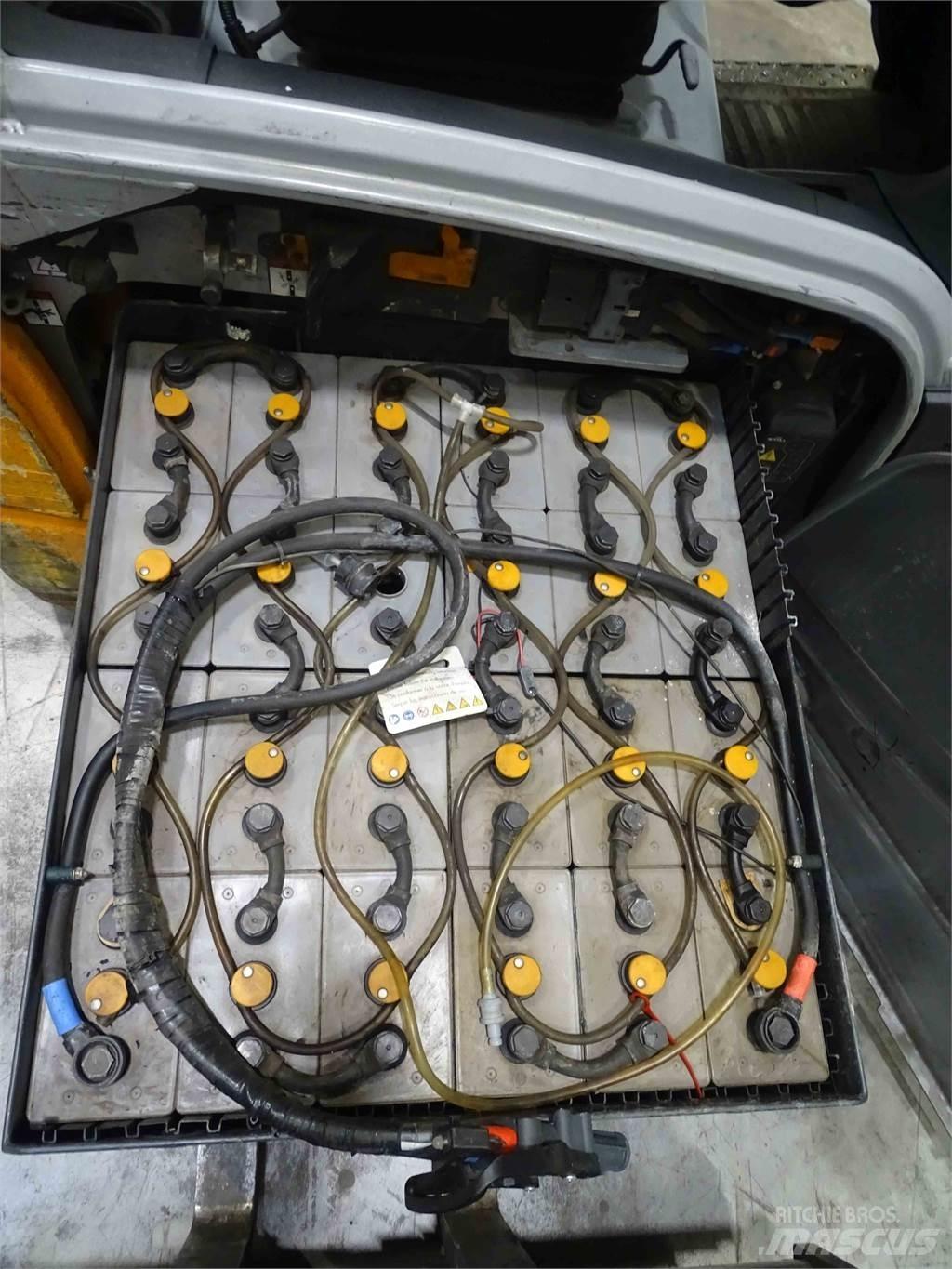 Still RX20-20L شاحنات ذات رافعات شوكية تعمل بالكهرباء