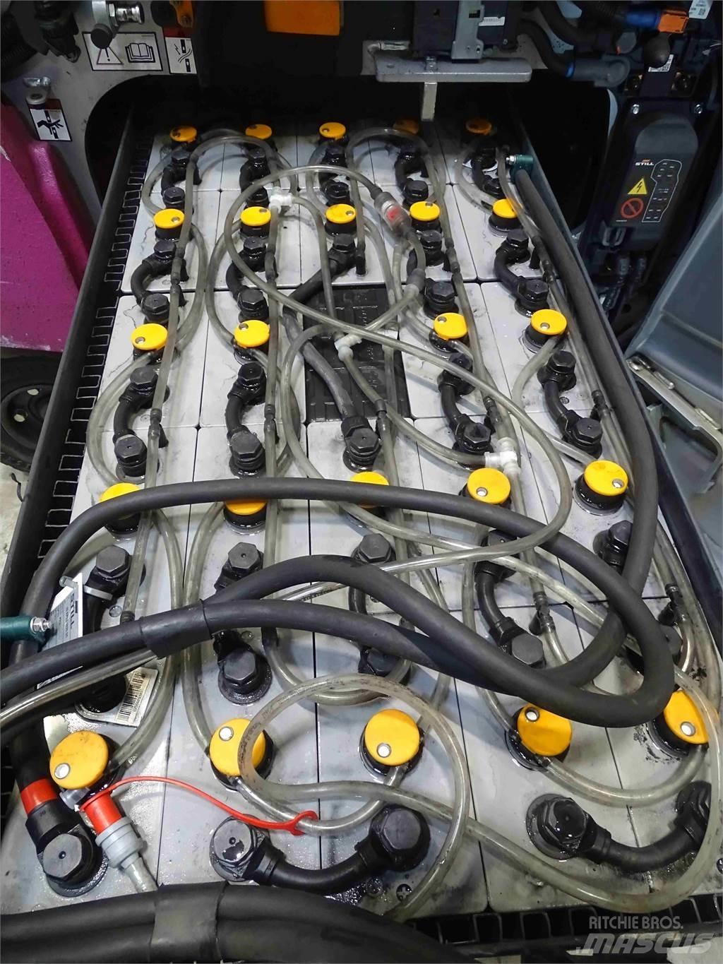 Still RX20-20P شاحنات ذات رافعات شوكية تعمل بالكهرباء
