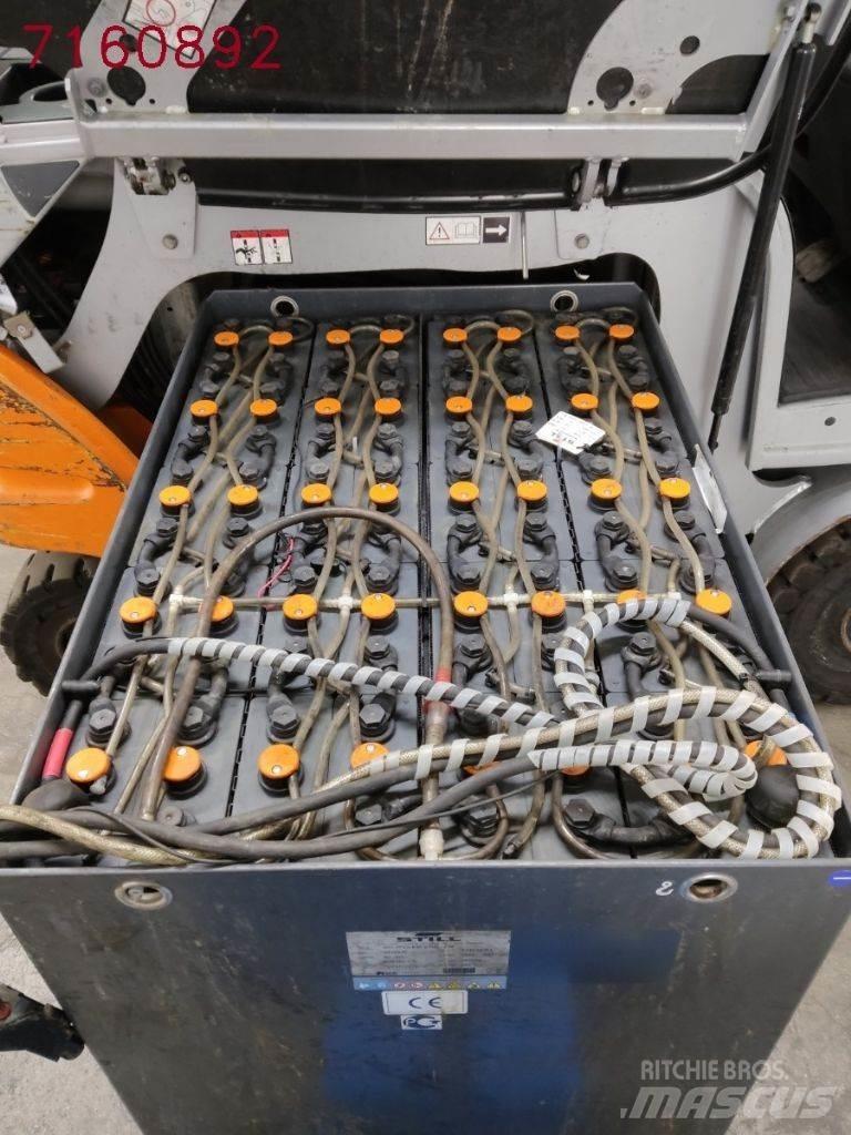 Still RX60-25 شاحنات ذات رافعات شوكية تعمل بالكهرباء
