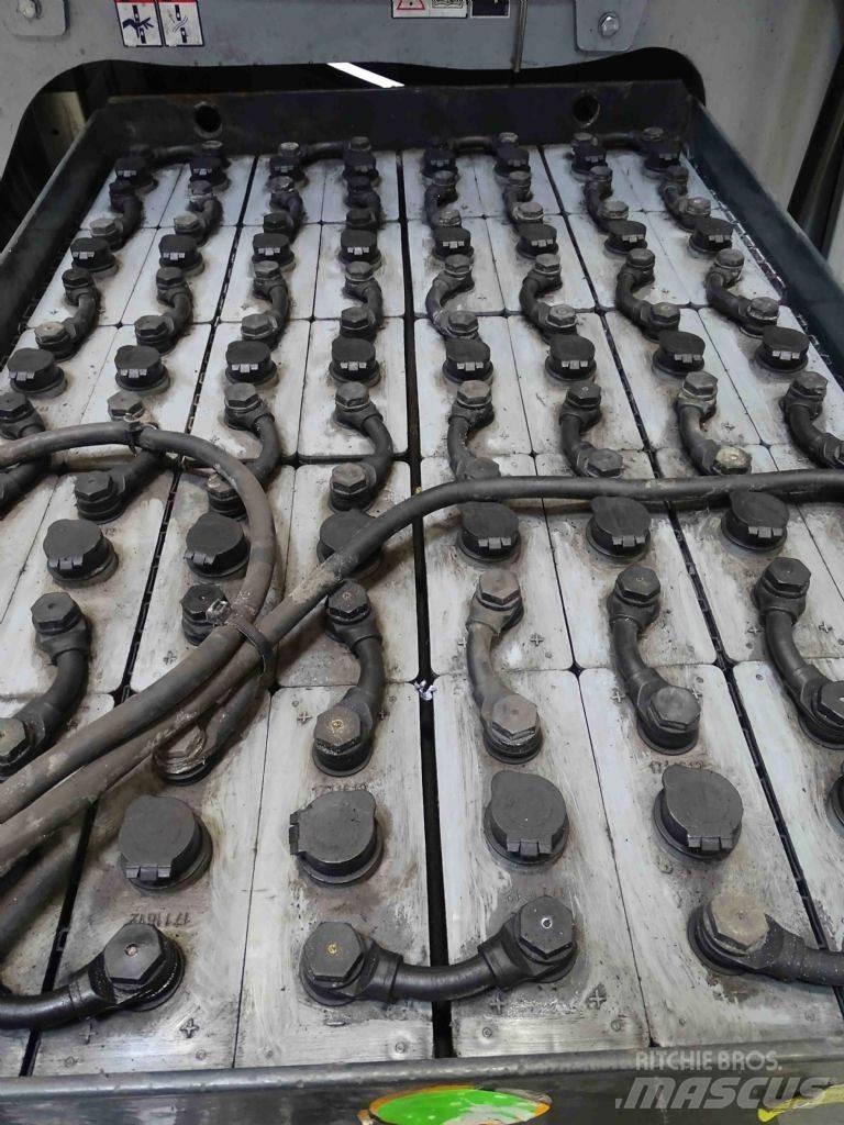 Still RX60-25 شاحنات ذات رافعات شوكية تعمل بالكهرباء