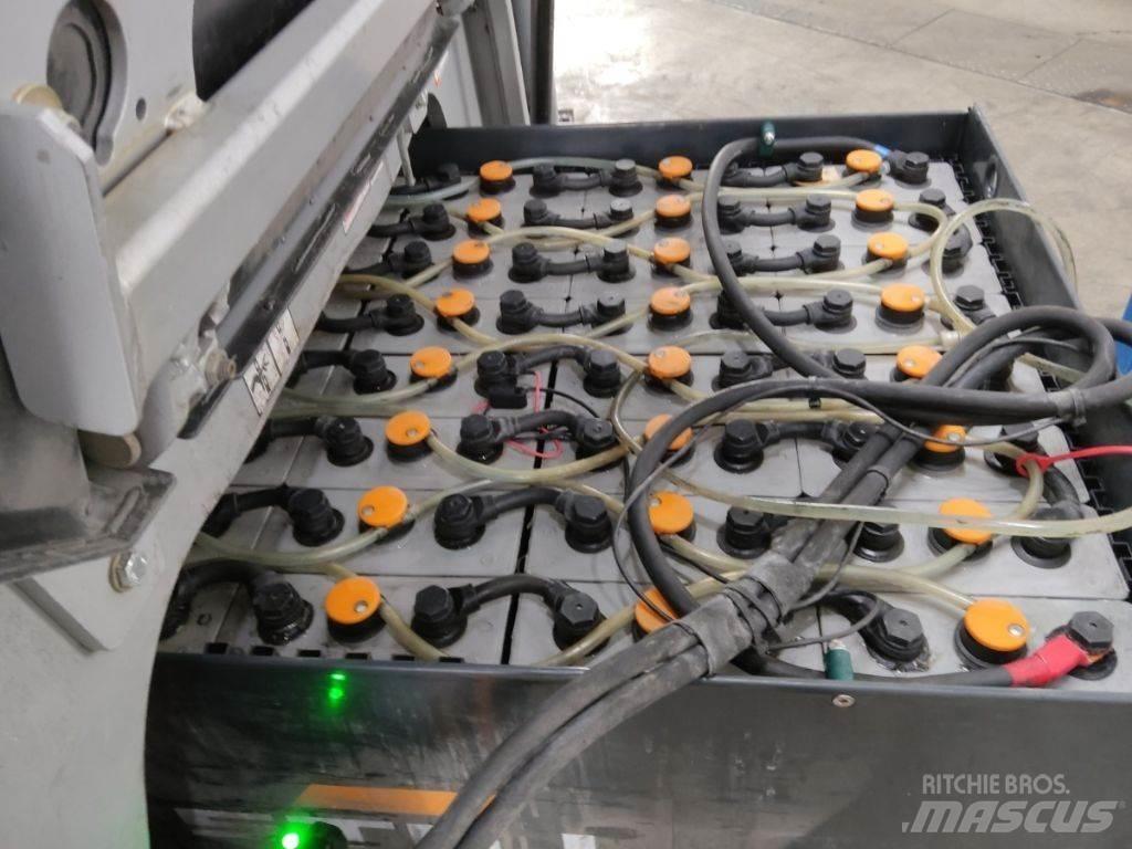 Still RX60-25 شاحنات ذات رافعات شوكية تعمل بالكهرباء