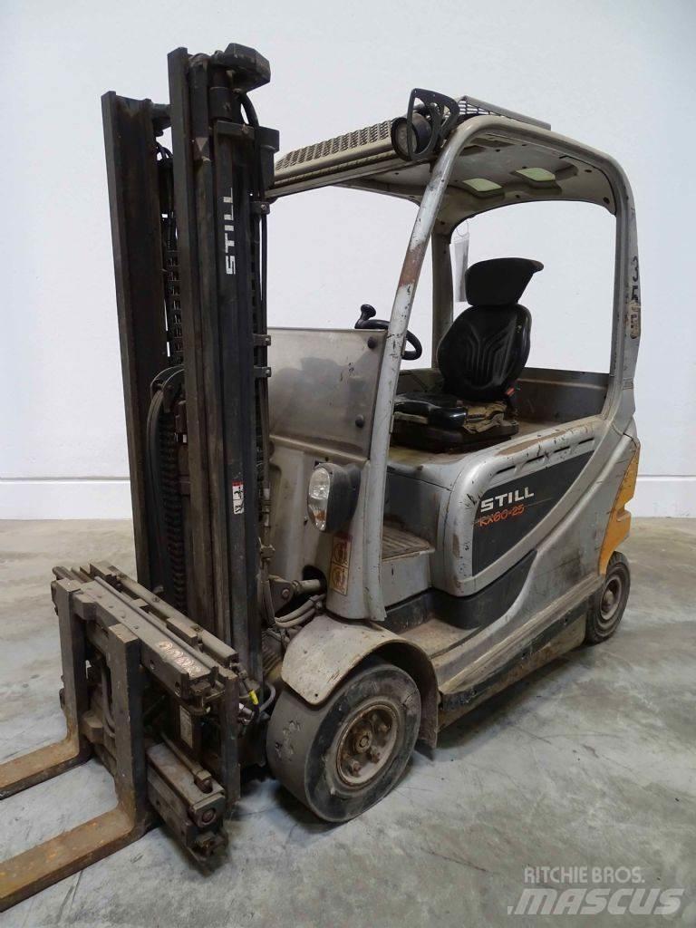 Still RX60-25 شاحنات ذات رافعات شوكية تعمل بالكهرباء