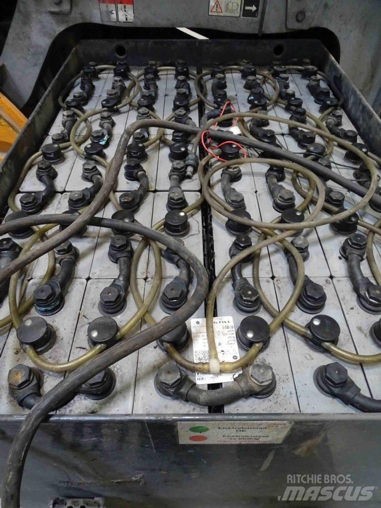 Still RX60-25 شاحنات ذات رافعات شوكية تعمل بالكهرباء