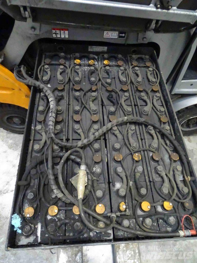 Still RX60-25 شاحنات ذات رافعات شوكية تعمل بالكهرباء