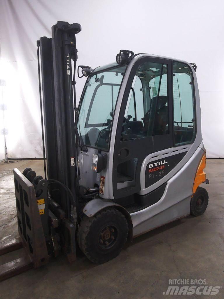 Still RX60-25 شاحنات ذات رافعات شوكية تعمل بالكهرباء