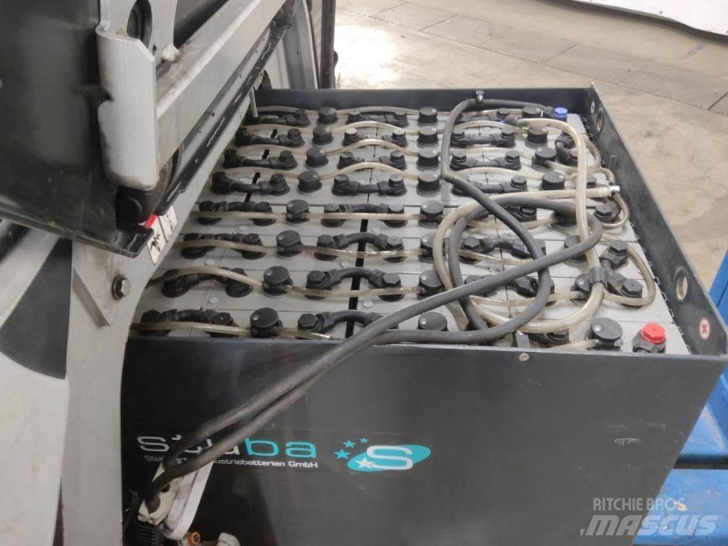 Still RX60-25 شاحنات ذات رافعات شوكية تعمل بالكهرباء