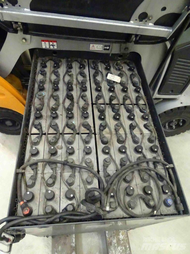 Still RX60-25 شاحنات ذات رافعات شوكية تعمل بالكهرباء