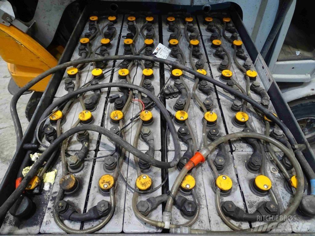Still RX60-25 شاحنات ذات رافعات شوكية تعمل بالكهرباء