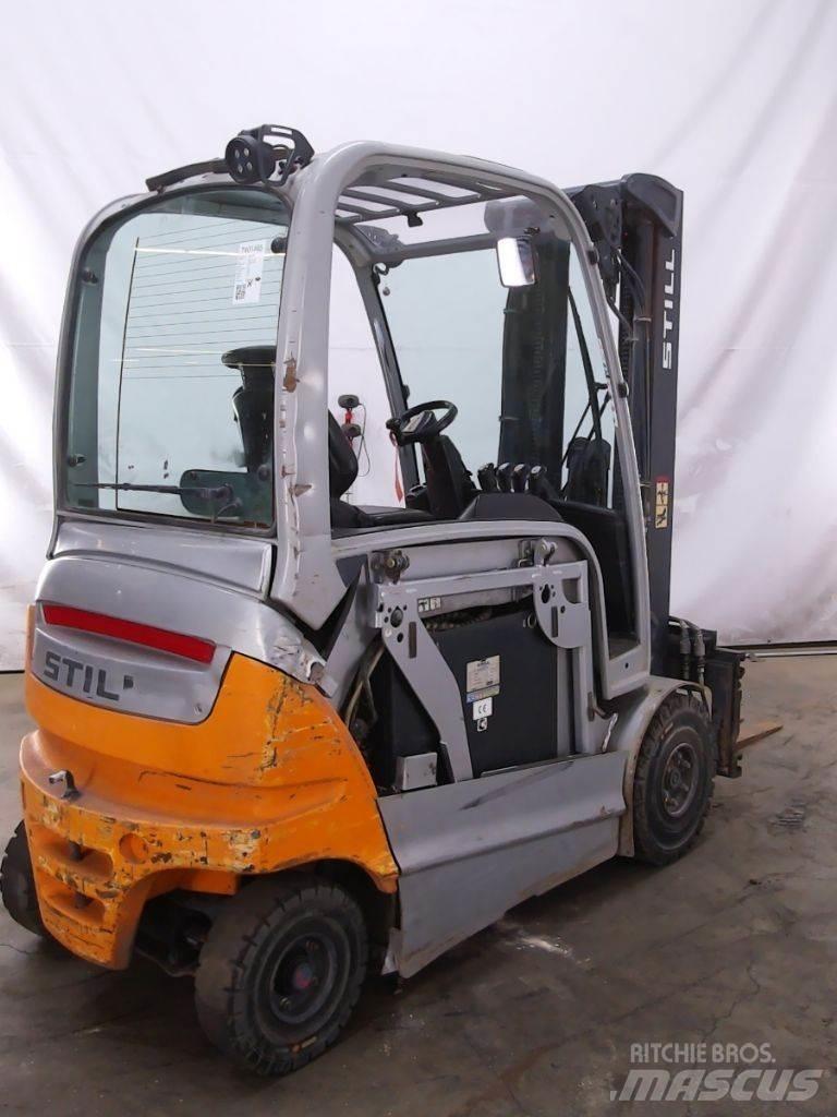Still RX60-25 شاحنات ذات رافعات شوكية تعمل بالكهرباء