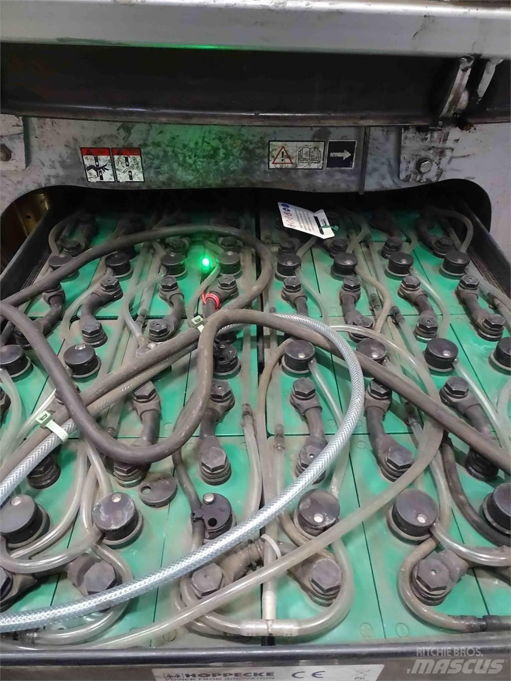 Still RX60-25 شاحنات ذات رافعات شوكية تعمل بالكهرباء