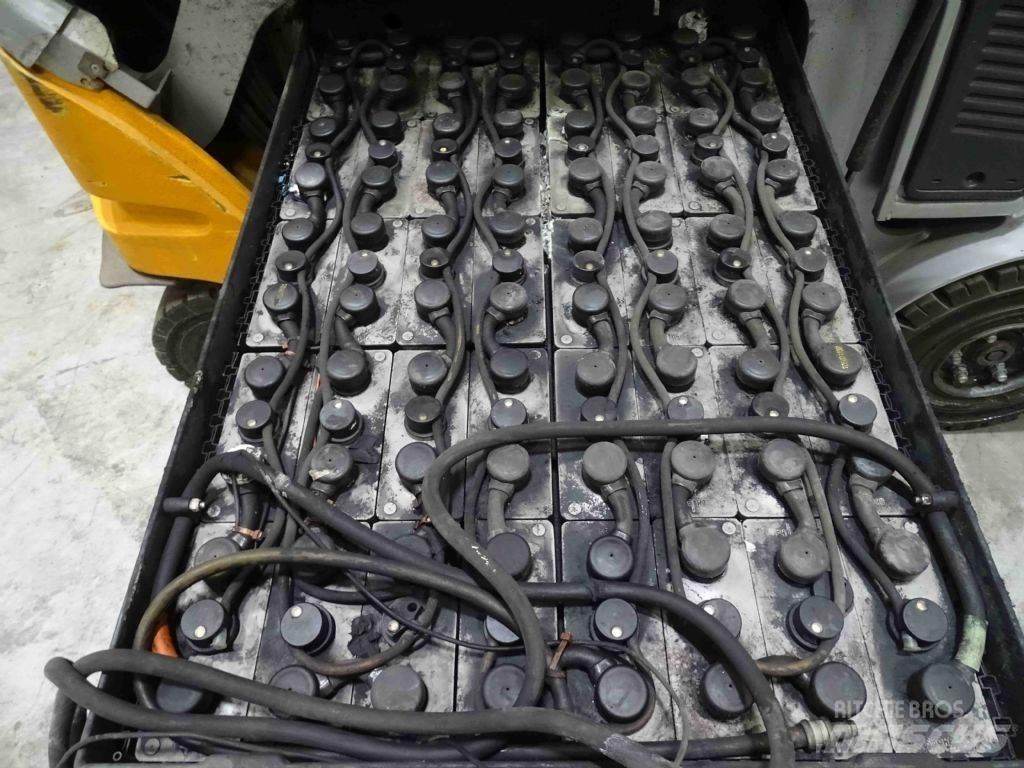 Still RX60-25 شاحنات ذات رافعات شوكية تعمل بالكهرباء