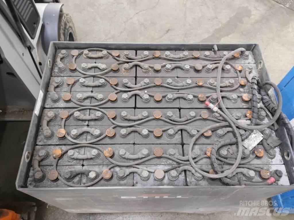 Still RX60-25 شاحنات ذات رافعات شوكية تعمل بالكهرباء