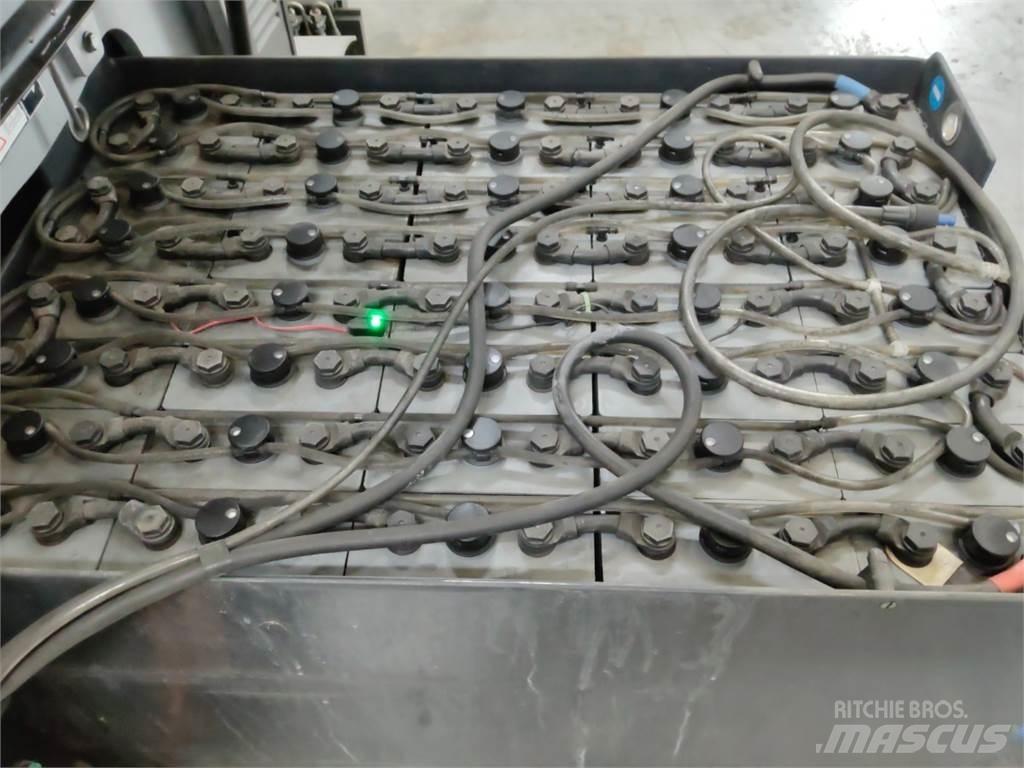 Still RX60-25 شاحنات ذات رافعات شوكية تعمل بالكهرباء