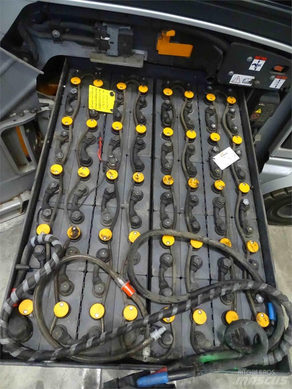 Still RX60-25 شاحنات ذات رافعات شوكية تعمل بالكهرباء