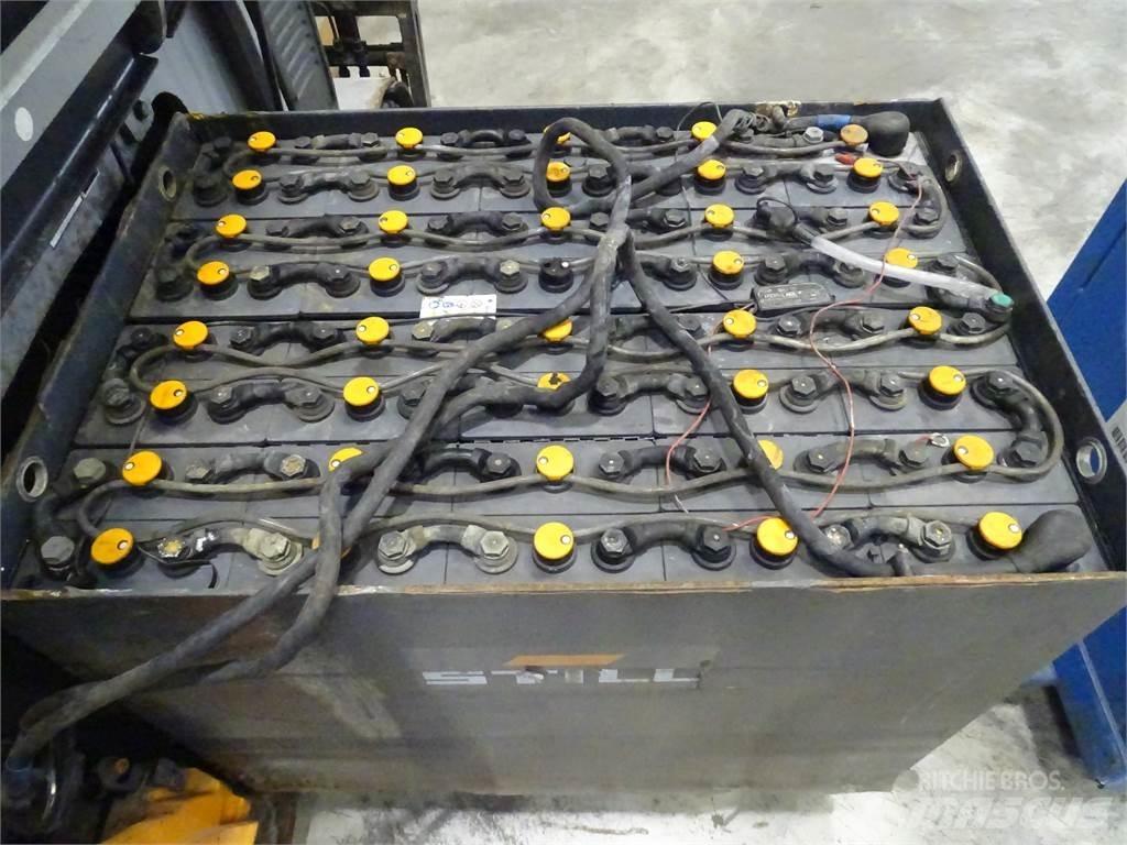 Still RX60-25 شاحنات ذات رافعات شوكية تعمل بالكهرباء