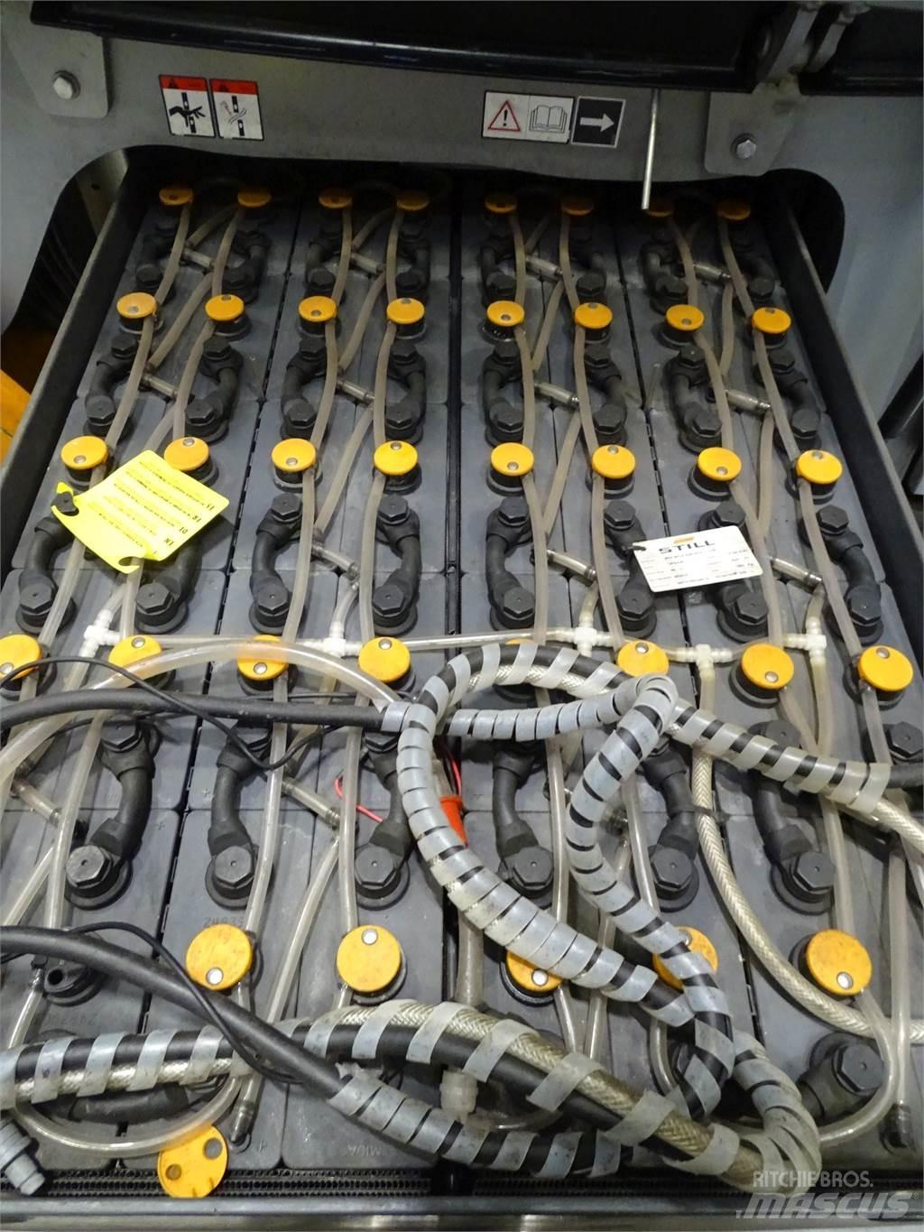 Still RX60-25 شاحنات ذات رافعات شوكية تعمل بالكهرباء
