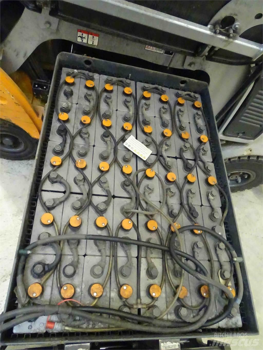 Still RX60-25 شاحنات ذات رافعات شوكية تعمل بالكهرباء