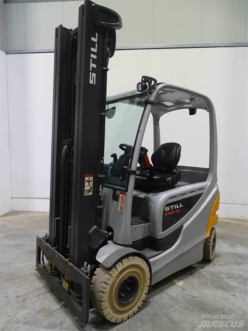 Still RX60-25 شاحنات ذات رافعات شوكية تعمل بالكهرباء