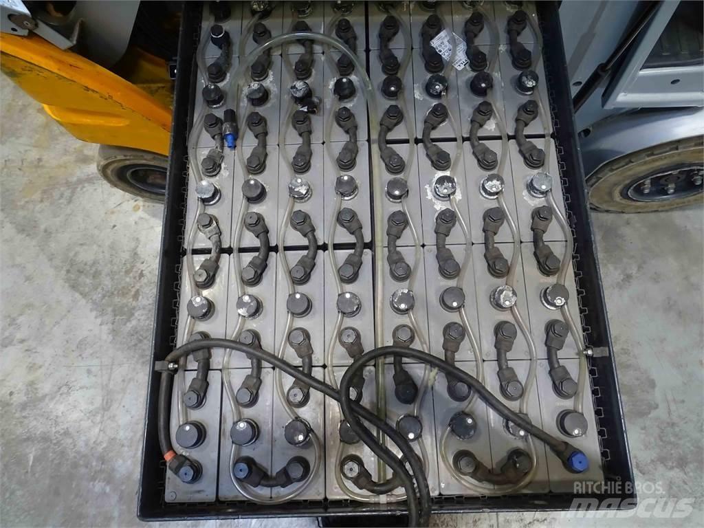 Still RX60-25 شاحنات ذات رافعات شوكية تعمل بالكهرباء
