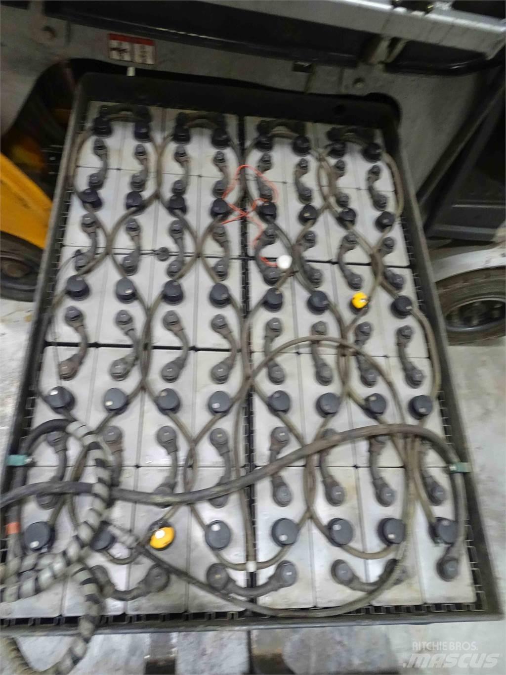 Still RX60-25 شاحنات ذات رافعات شوكية تعمل بالكهرباء