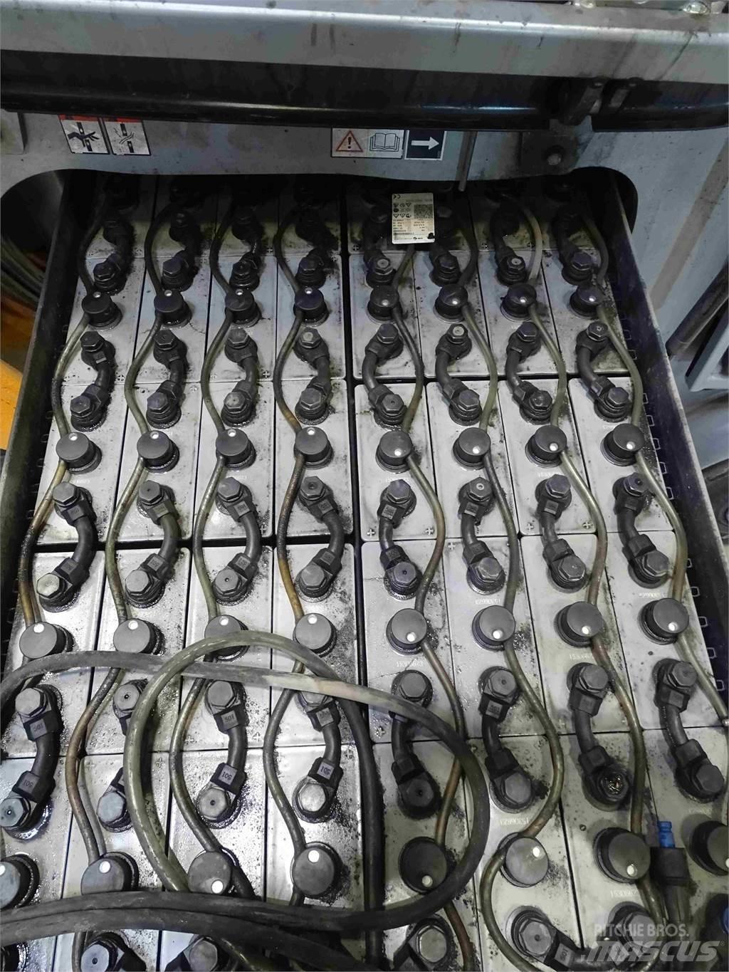 Still RX60-25 شاحنات ذات رافعات شوكية تعمل بالكهرباء