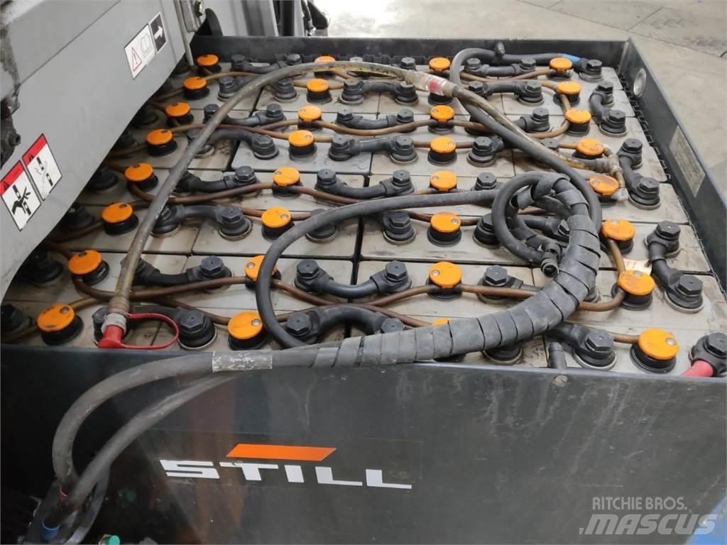 Still RX60-25 شاحنات ذات رافعات شوكية تعمل بالكهرباء