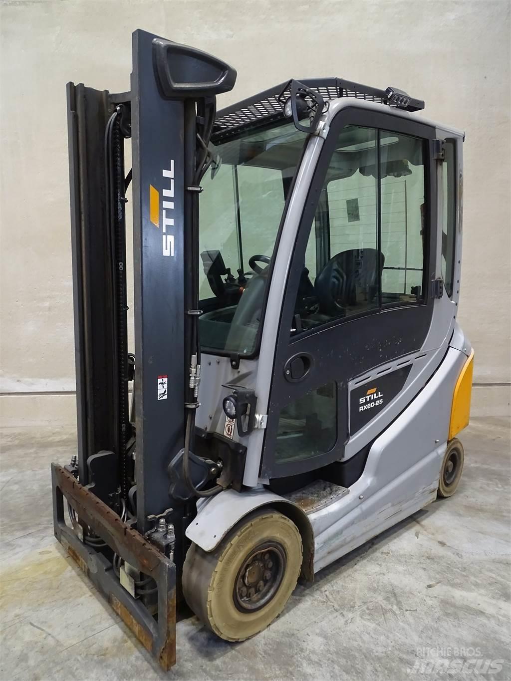 Still RX60-25 شاحنات ذات رافعات شوكية تعمل بالكهرباء