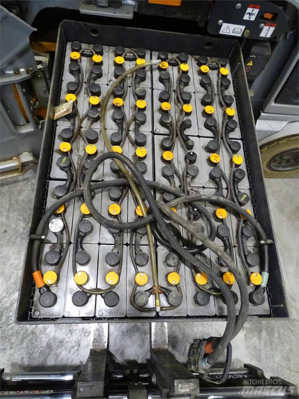 Still RX60-25 شاحنات ذات رافعات شوكية تعمل بالكهرباء