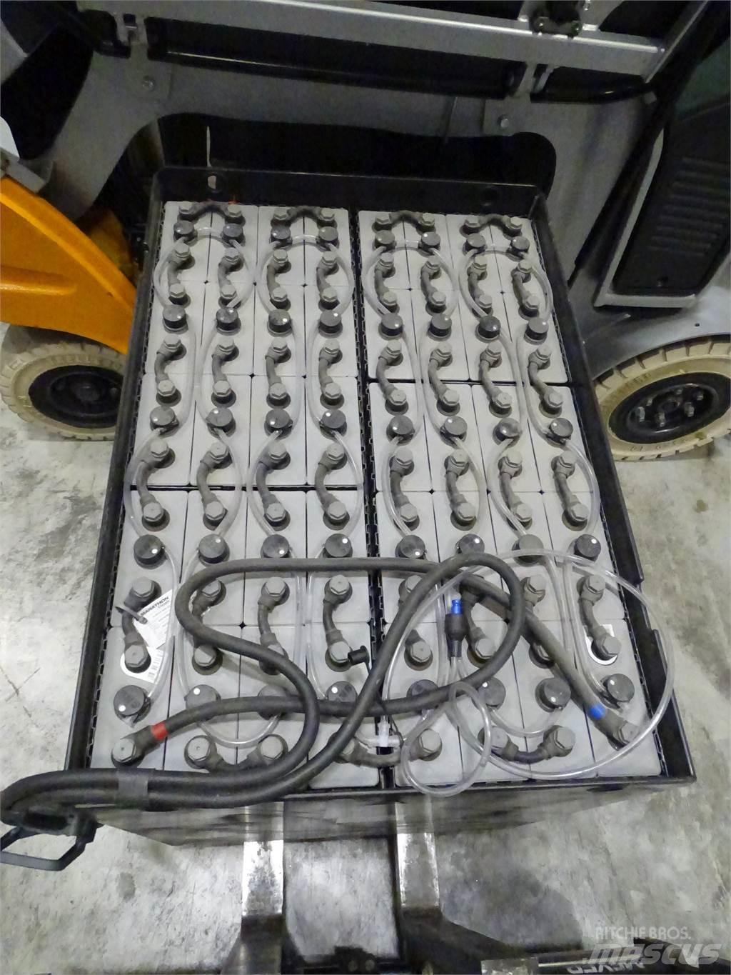 Still RX60-25 شاحنات ذات رافعات شوكية تعمل بالكهرباء