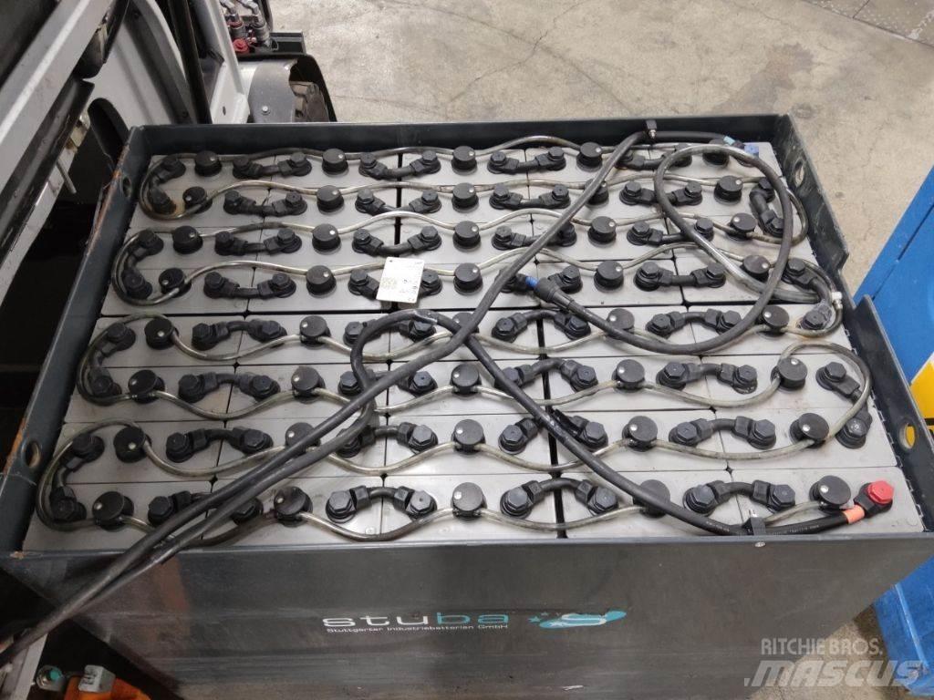 Still RX60-25/600 شاحنات ذات رافعات شوكية تعمل بالكهرباء