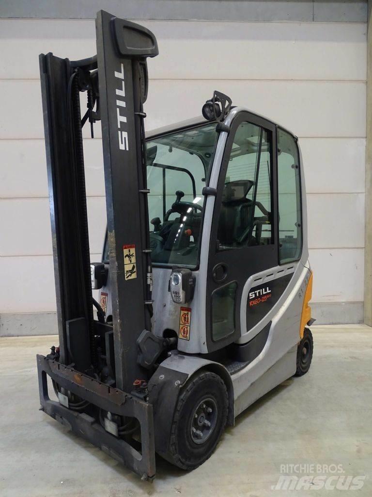 Still RX60-25/600 شاحنات ذات رافعات شوكية تعمل بالكهرباء