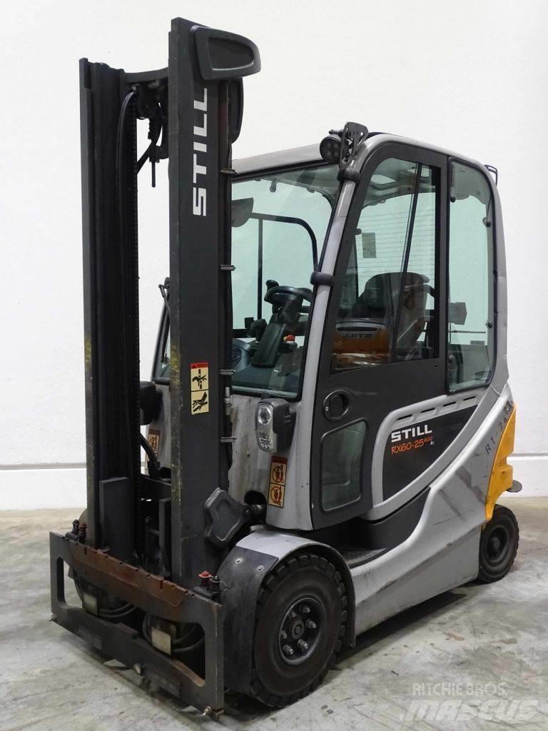 Still RX60-25/600 شاحنات ذات رافعات شوكية تعمل بالكهرباء