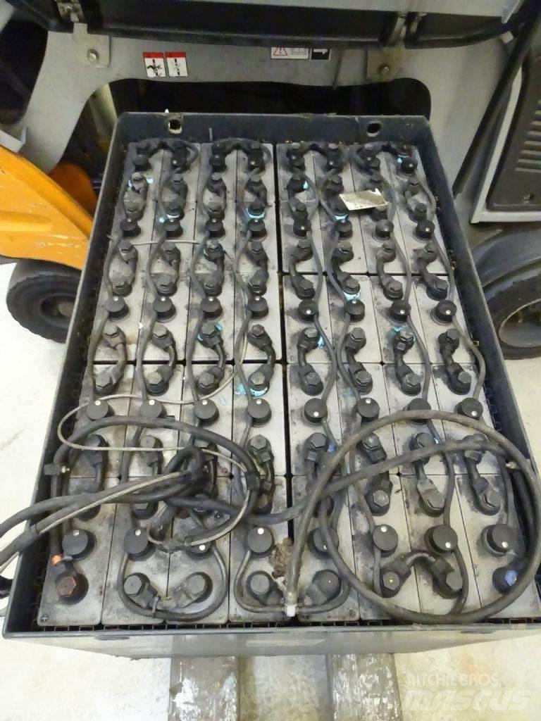 Still RX60-25/600 شاحنات ذات رافعات شوكية تعمل بالكهرباء