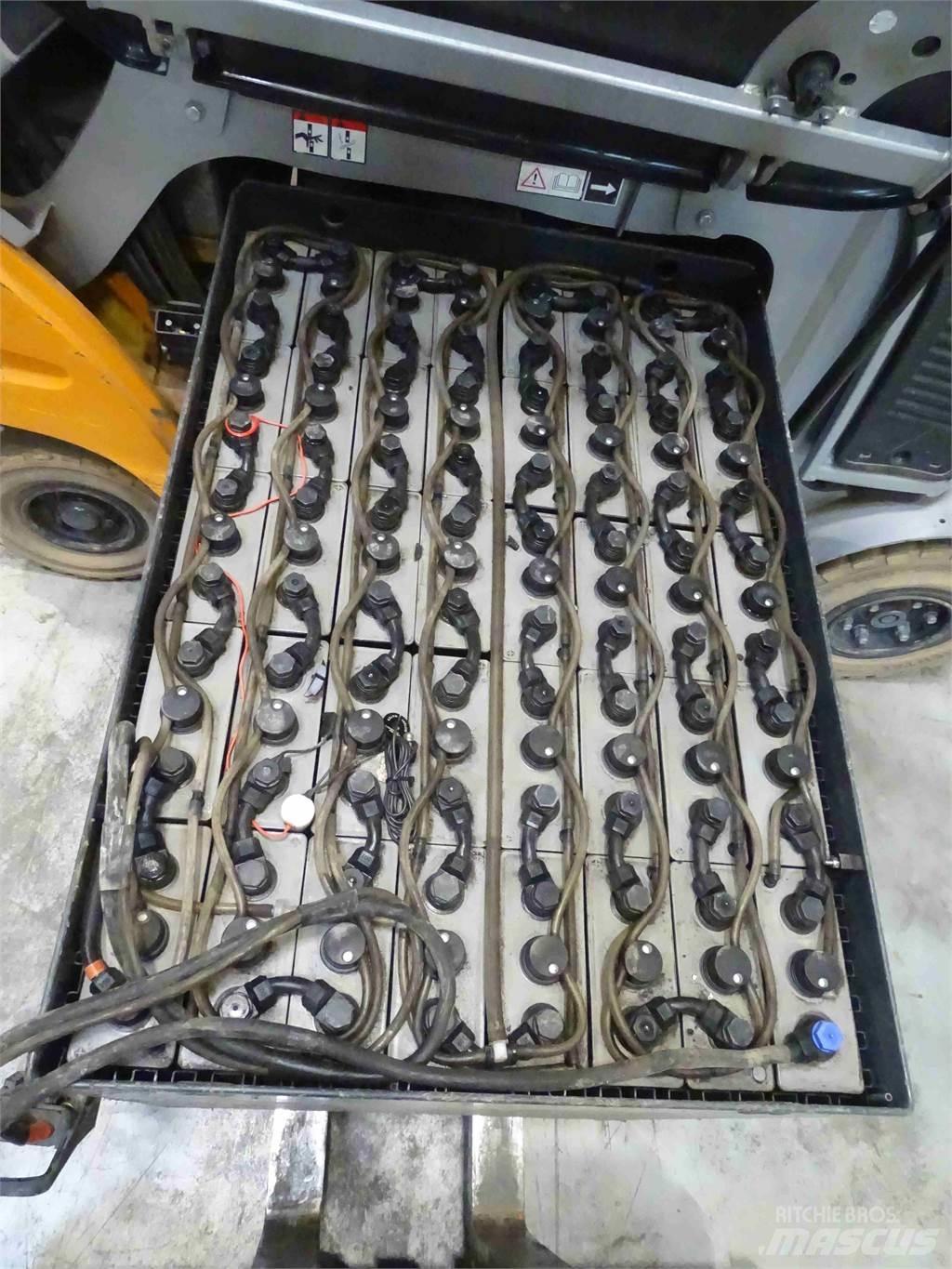 Still RX60-25/600 شاحنات ذات رافعات شوكية تعمل بالكهرباء