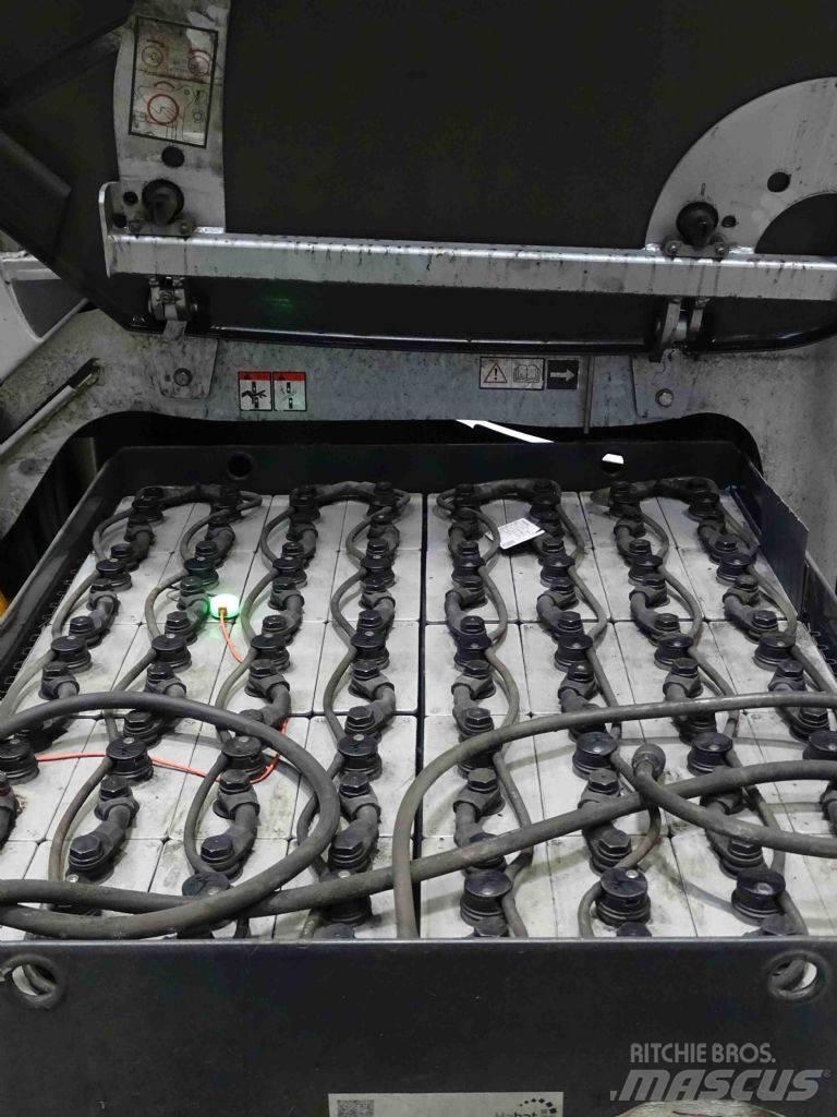 Still RX60-25L شاحنات ذات رافعات شوكية تعمل بالكهرباء