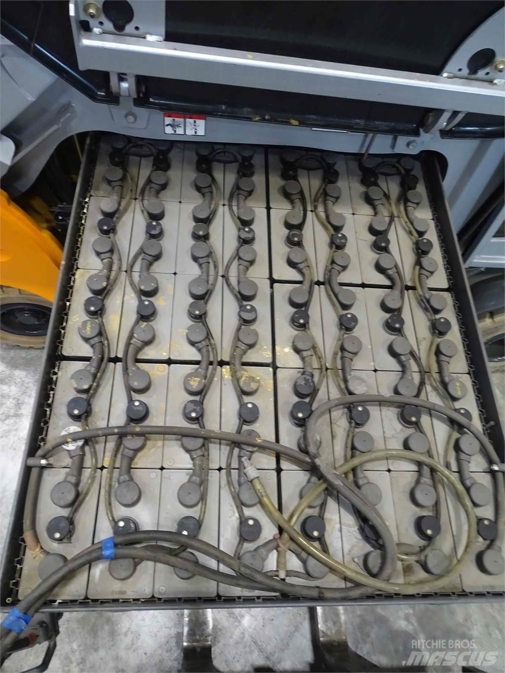 Still RX60-25L شاحنات ذات رافعات شوكية تعمل بالكهرباء