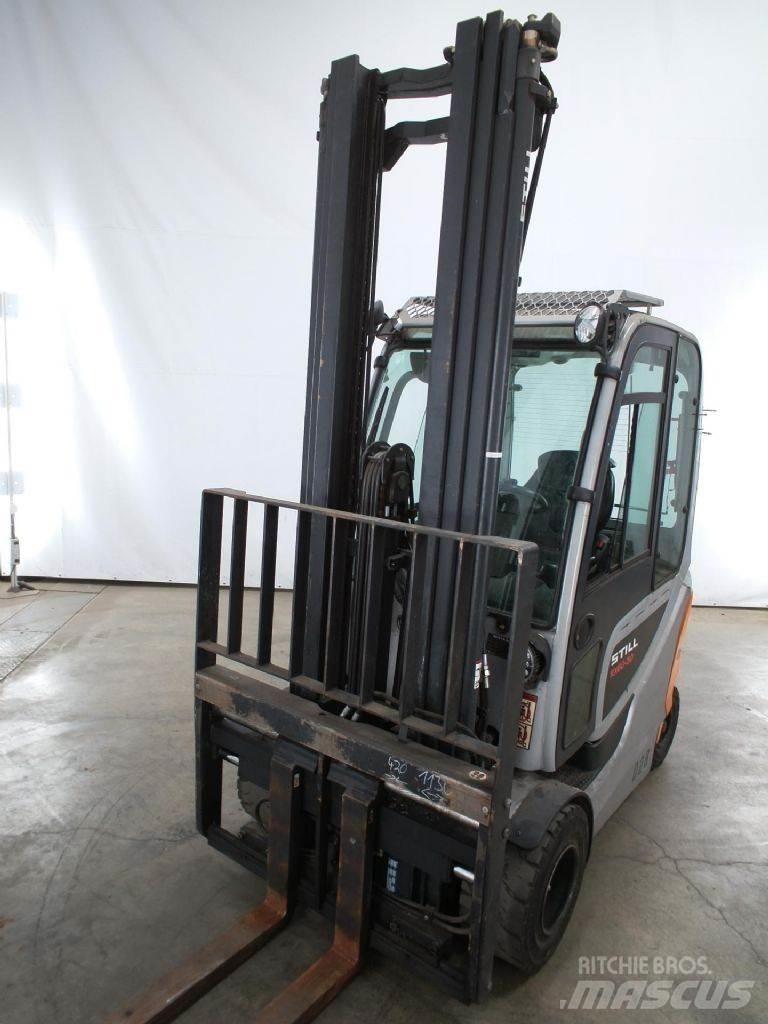 Still RX60-30 شاحنات ذات رافعات شوكية تعمل بالكهرباء