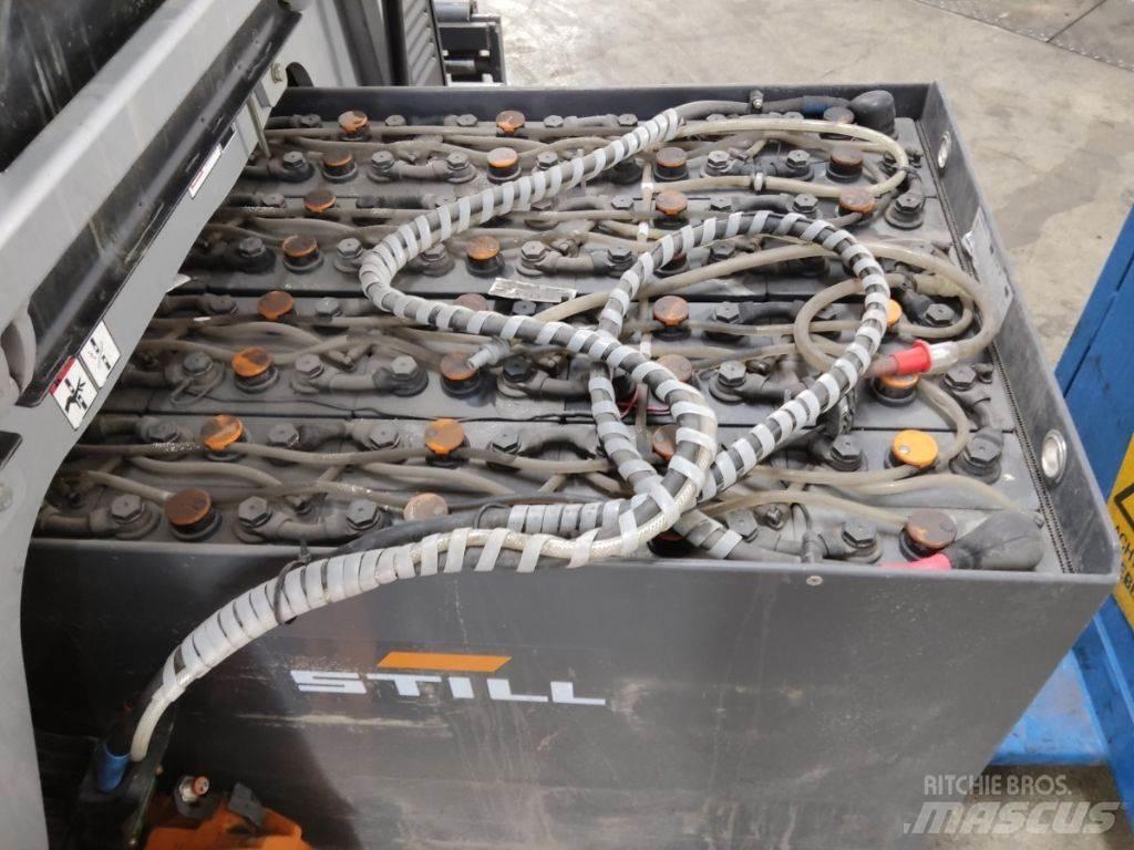 Still RX60-30 شاحنات ذات رافعات شوكية تعمل بالكهرباء