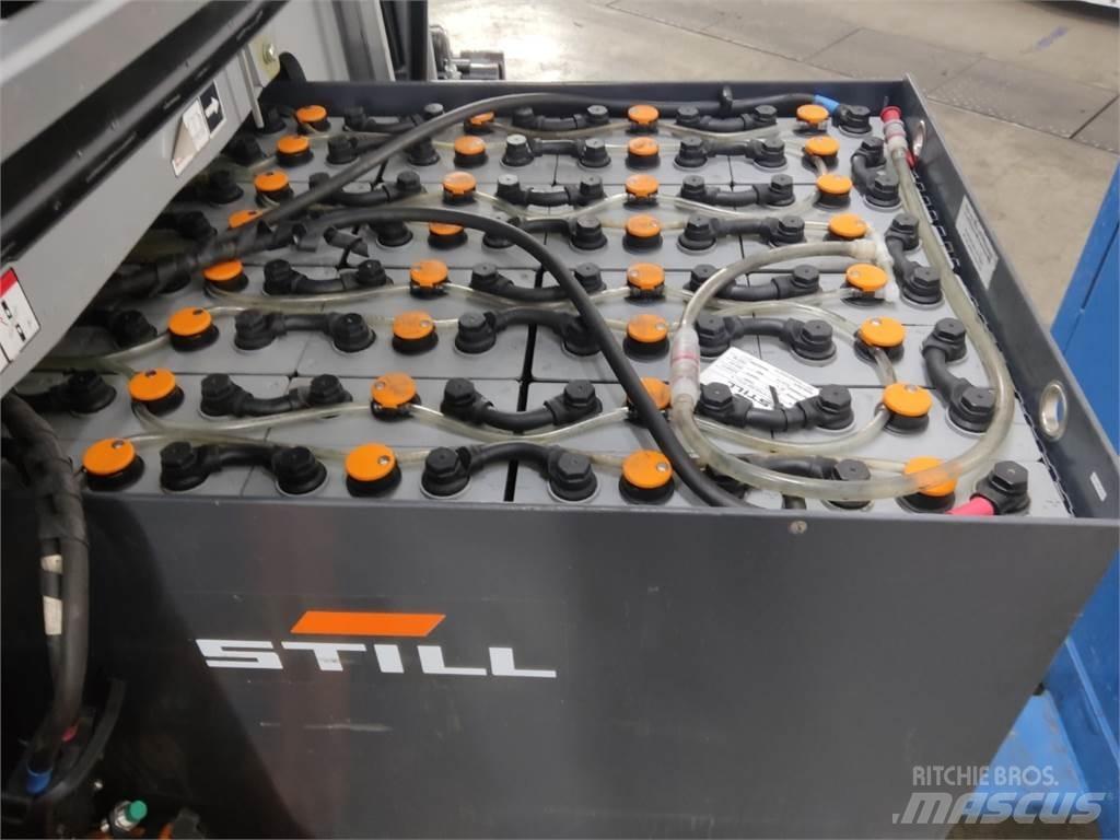 Still RX60-30 شاحنات ذات رافعات شوكية تعمل بالكهرباء