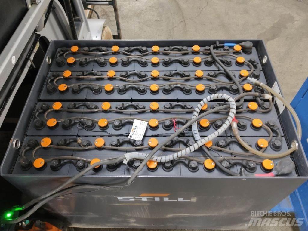 Still RX60-30 شاحنات ذات رافعات شوكية تعمل بالكهرباء