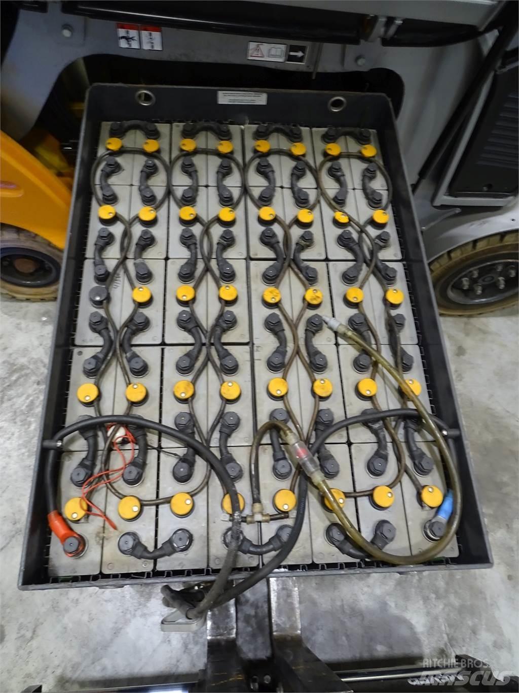 Still RX60-30 شاحنات ذات رافعات شوكية تعمل بالكهرباء