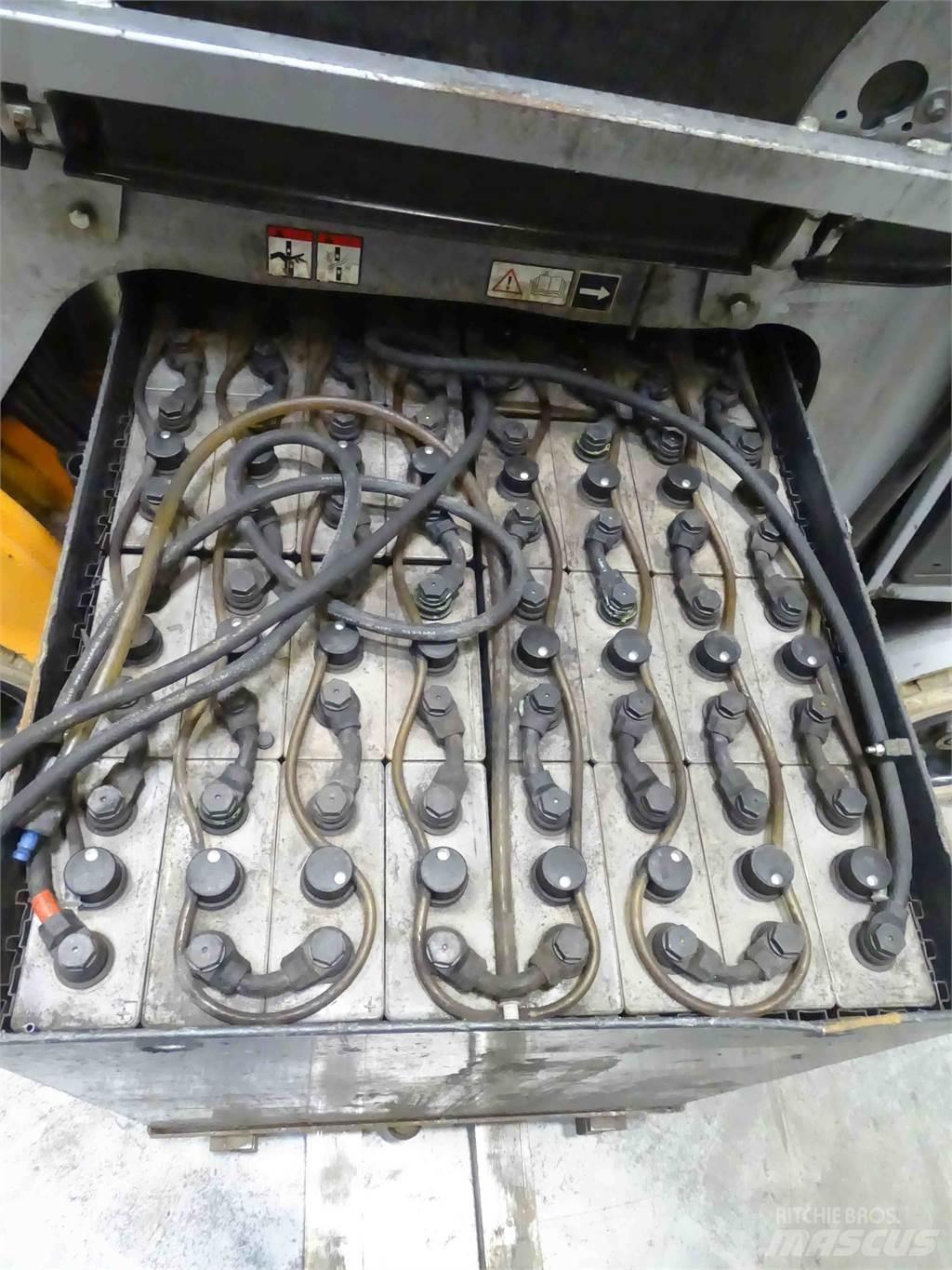 Still RX60-30 شاحنات ذات رافعات شوكية تعمل بالكهرباء