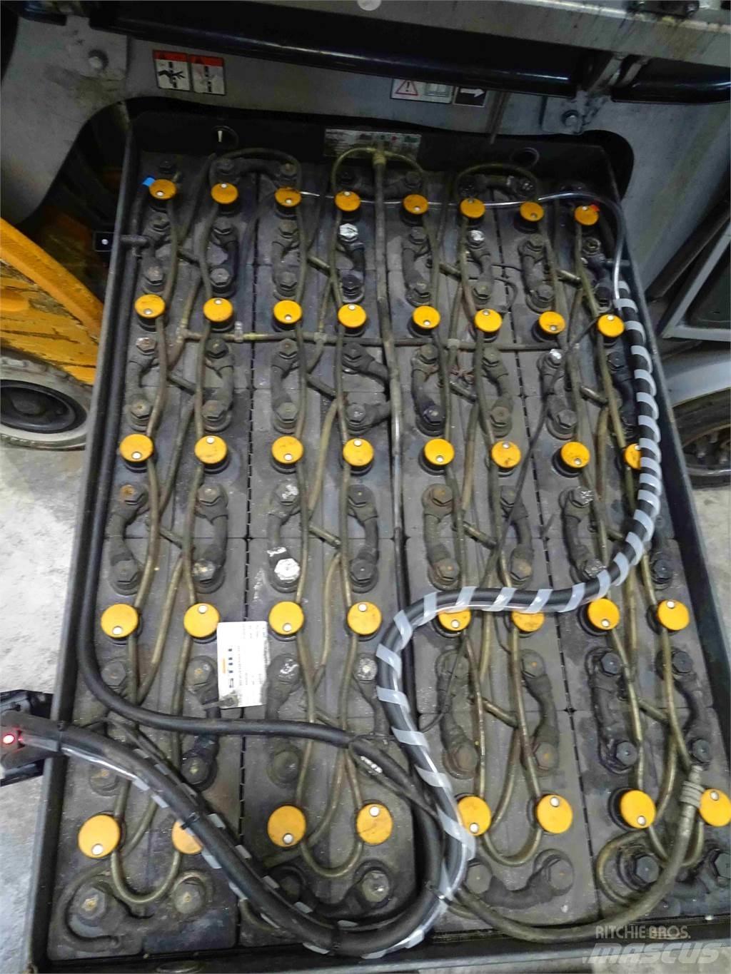 Still RX60-30 شاحنات ذات رافعات شوكية تعمل بالكهرباء