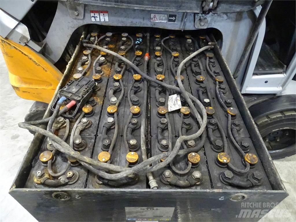 Still RX60-30 شاحنات ذات رافعات شوكية تعمل بالكهرباء